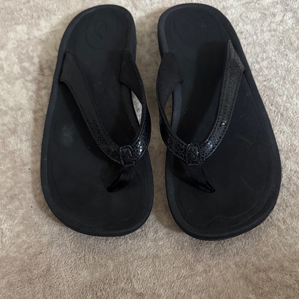 OluKai Black Women's Sandals